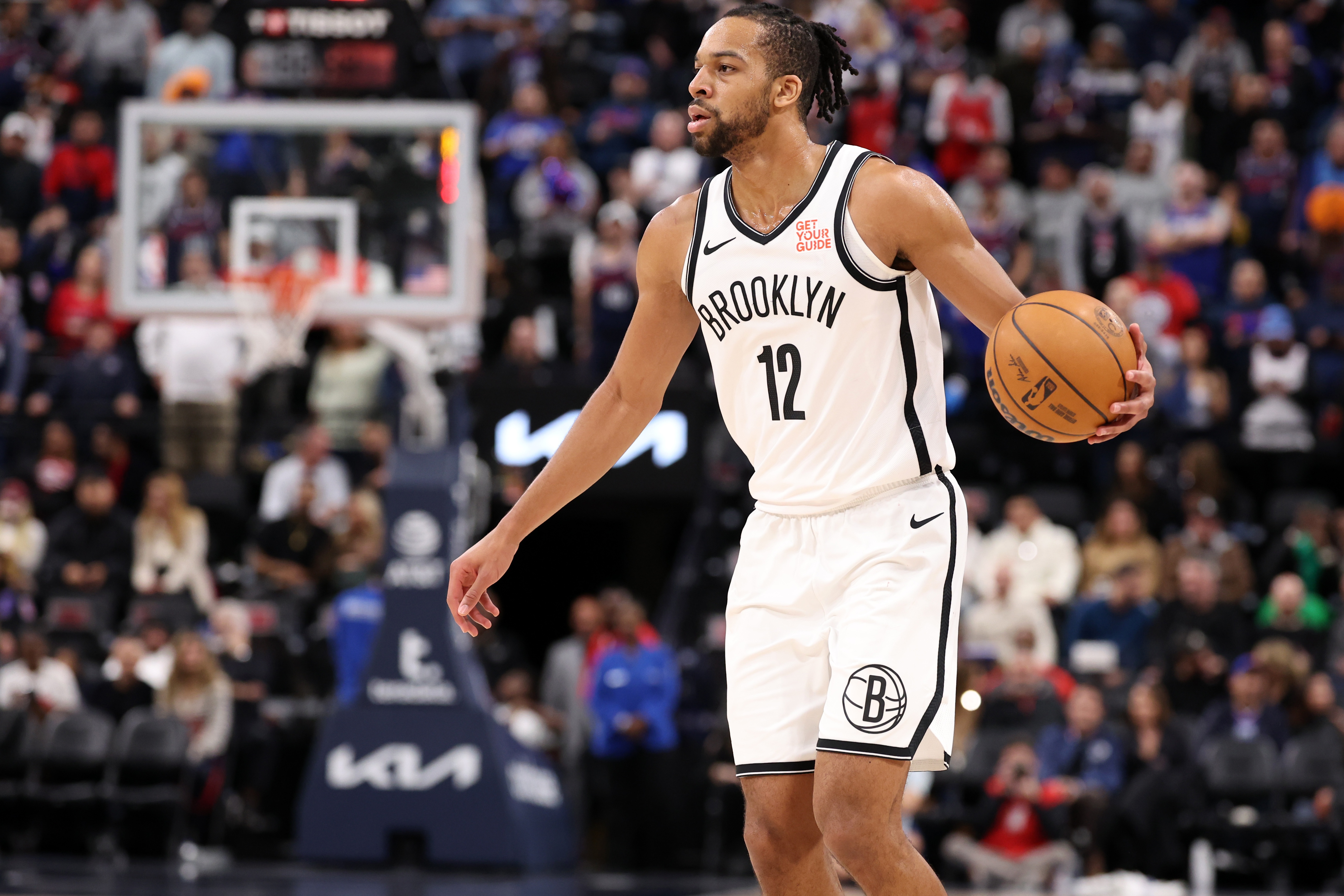 开云中国入口-篮网计划裁掉前锋厄沃马 上季场均9.5分 曾凡博少一竞争对手