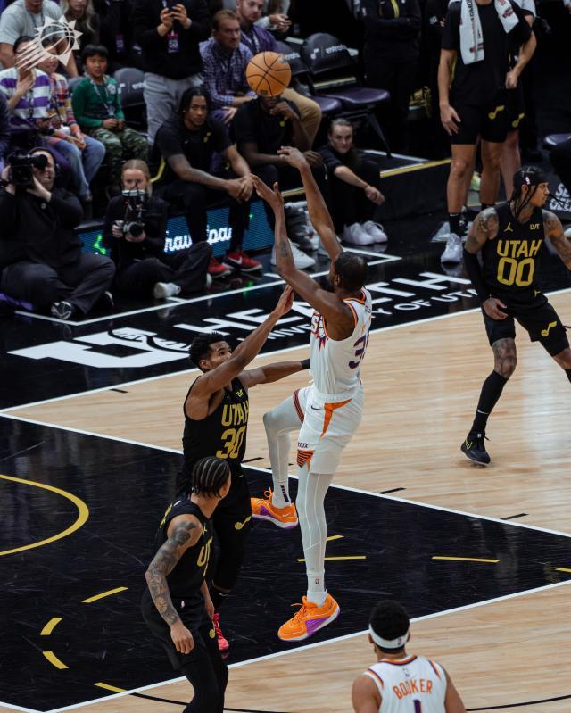 双加时爆砍39分+绝杀封盖 35岁的KD仍在狂舞镰刀