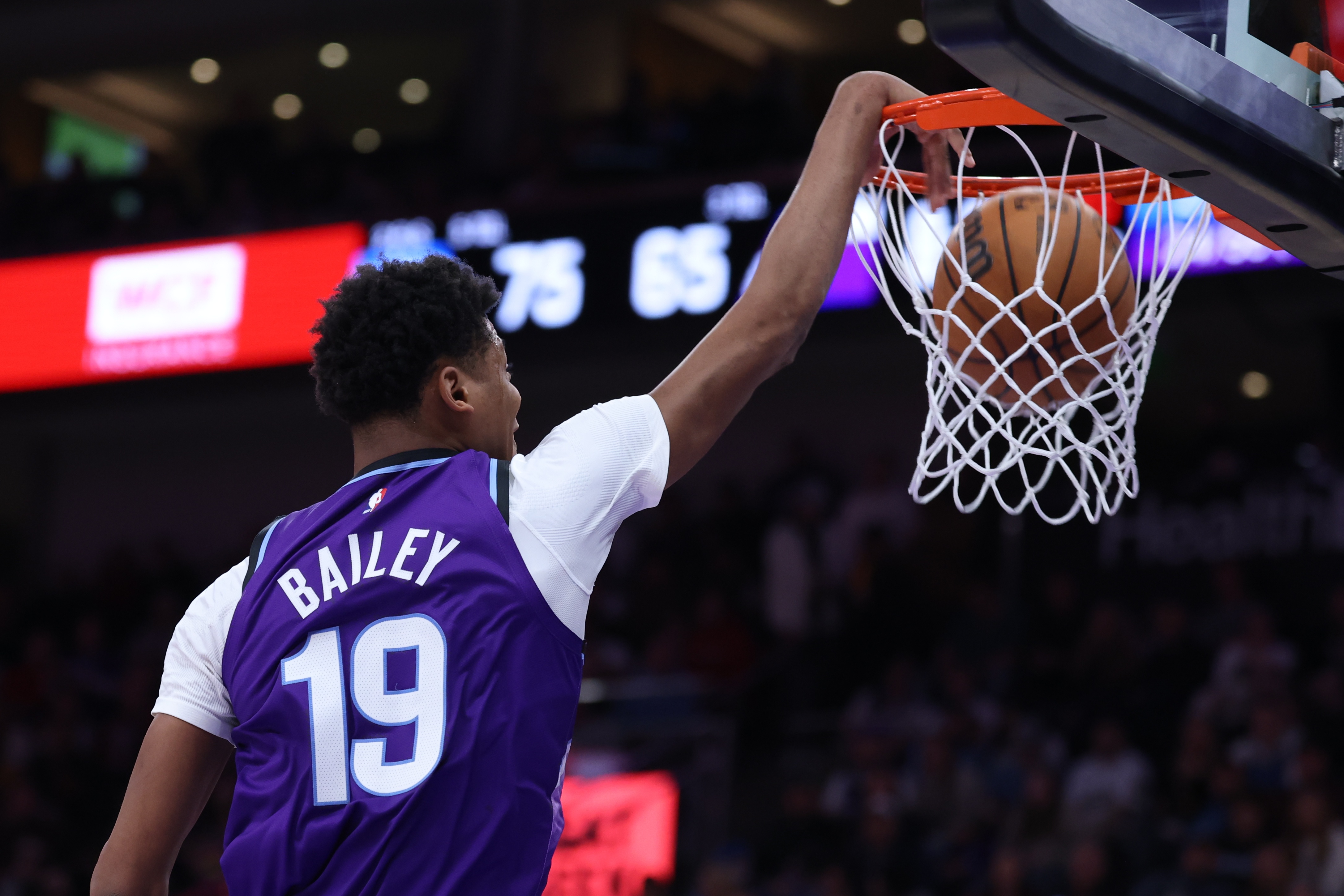 开云手机客户端-【菜鸟】贝利25分6板 弗拉格21分11板 科比·桑德斯11分&amp;三分4中3