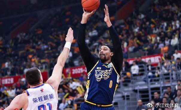 开云品牌平台-广东队外援难题，内线必须补强，换掉萨林杰或者麦考尔|胡明轩|中锋|常规赛|王少杰|大外援_新浪体育_新浪新闻