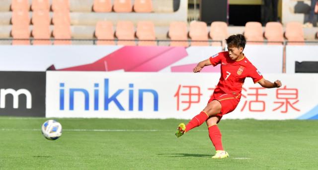 开云APP下载-寿星王霜闪耀全场收生日大礼 梅开二度+制造3球